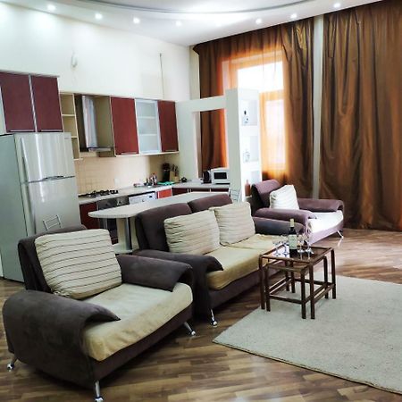 Sahil Apartment Баку Екстериор снимка