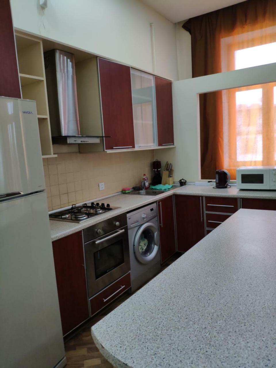 Sahil Apartment Баку Екстериор снимка
